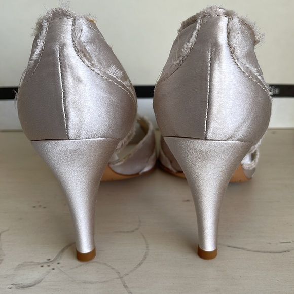 OPEN TOE SATIN PUMP - Picture 6 of 10